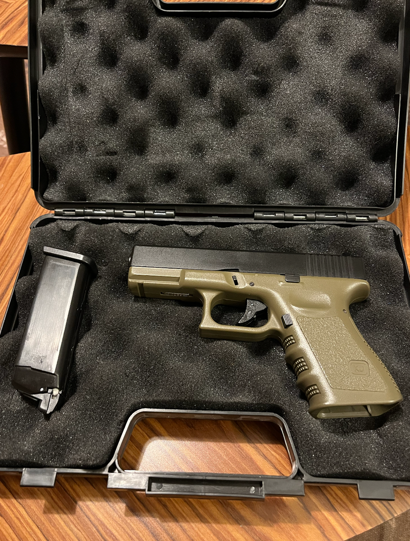 Image 1 for Réplique Glock 32 KJ Works couleur TAN superbe état + malette