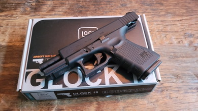Image for Een nieuwe Glock 19 GEN4.