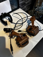 Afbeelding van earmor M32X - Coyote Brown+ptt +Helmadapters