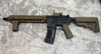 Afbeelding 2 van M4 AR15 | Specna Arms Edge | AEG