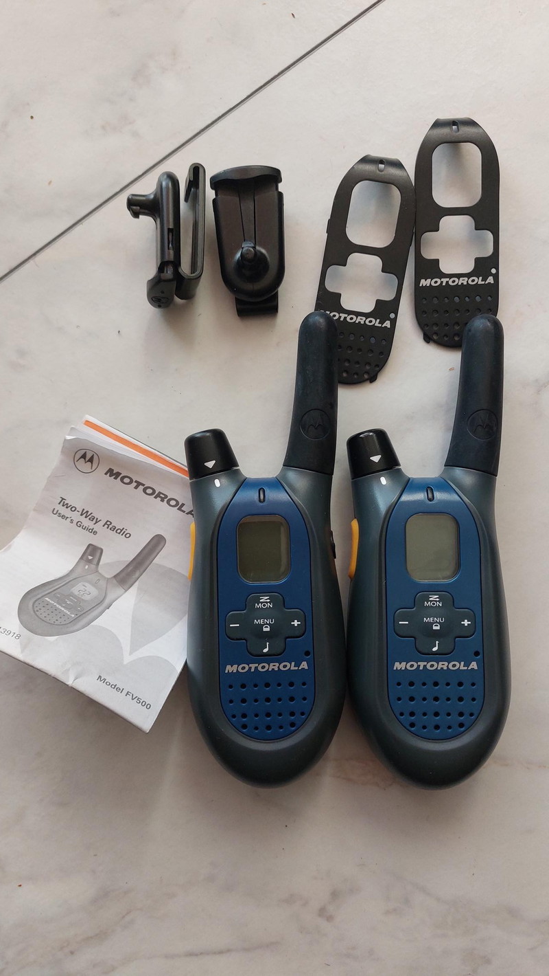 Image 1 pour Goed werkende set van 2 Motorola portofoons FV500 (