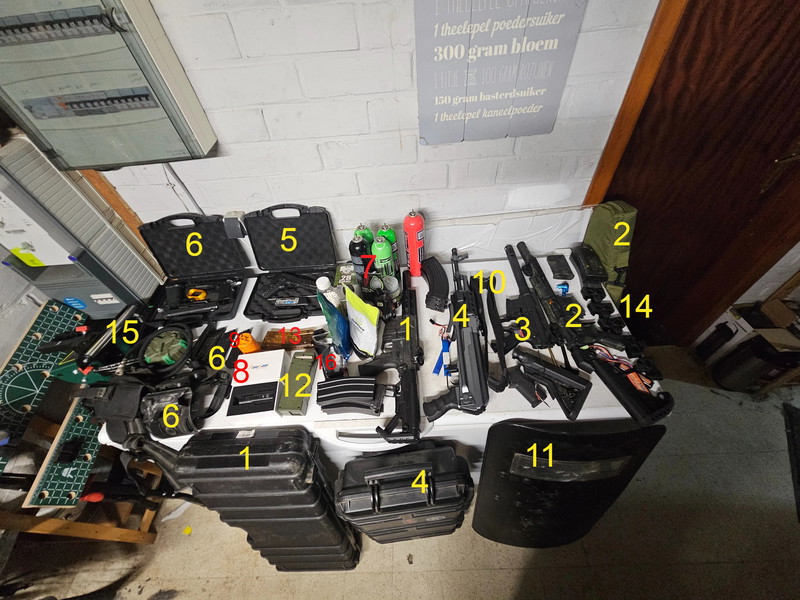 Imagen 1 de Verschillende replica's en spullen tekoop appart verkrijgbaar