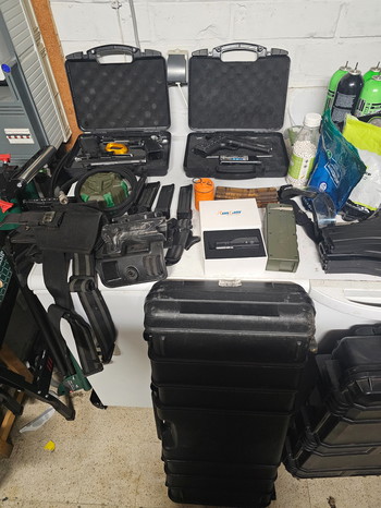 Bild 3 für Volledige airsoft gear en replicas nieuwprijs 3101 euro bieden naar waarde