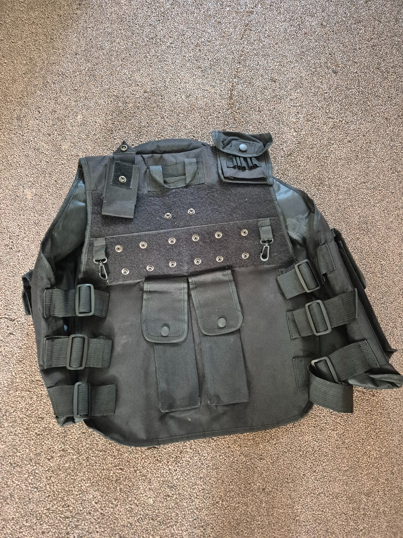 Imagen 1 de Nockof vest -Black -changeable size and pouch locations.