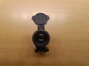 Afbeelding 2 van 3X MAGNIFIER TYPE SIGHT SCOPE WITH FLIP UP MOUNT