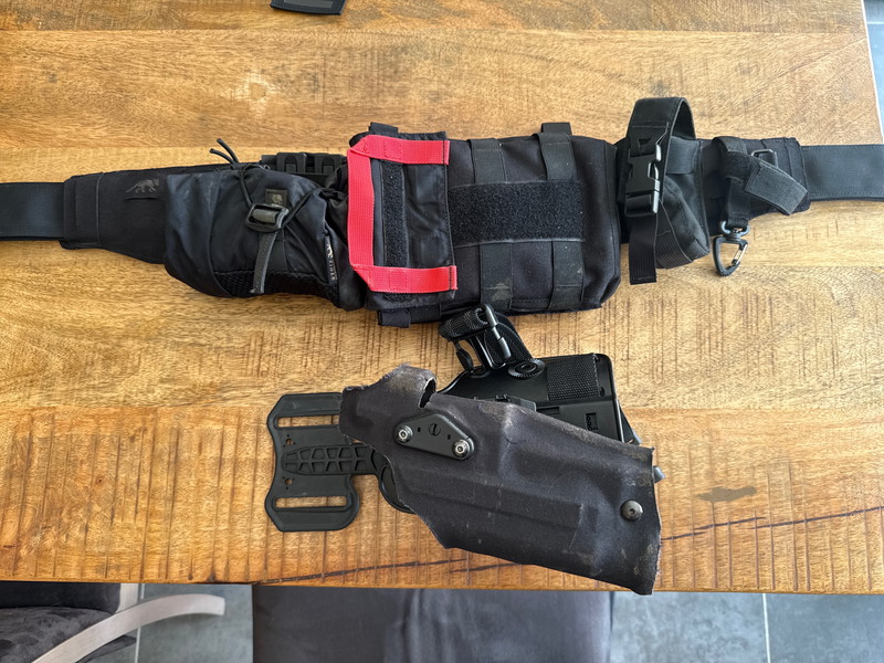 Image 1 for Tasmanian tiger battle belt met safariland holster voor glock 17