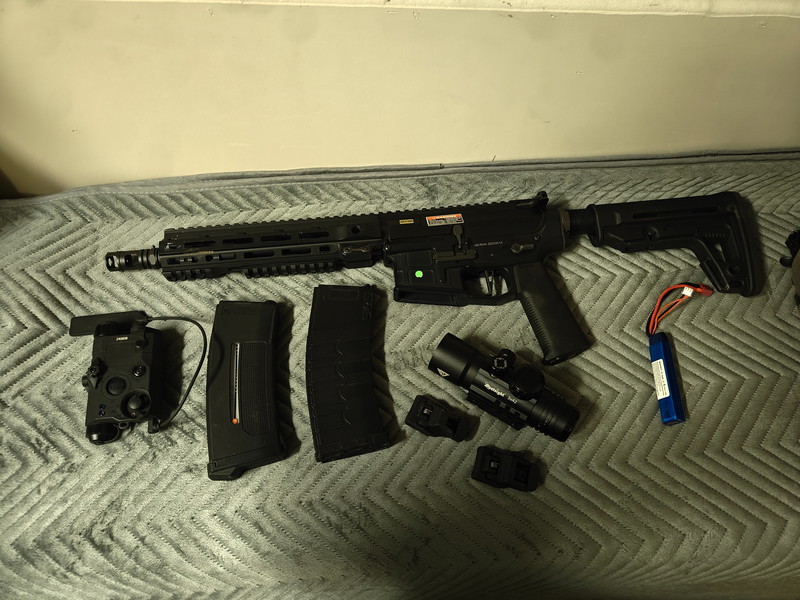 Afbeelding 1 van M4 Ares amoeba