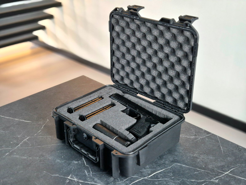 Afbeelding 1 van Pistolcase / koffer voorzien van Foam