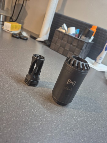 Afbeelding 2 van HUXWRX Blast Deflector Kit (AR15 Compensator)
