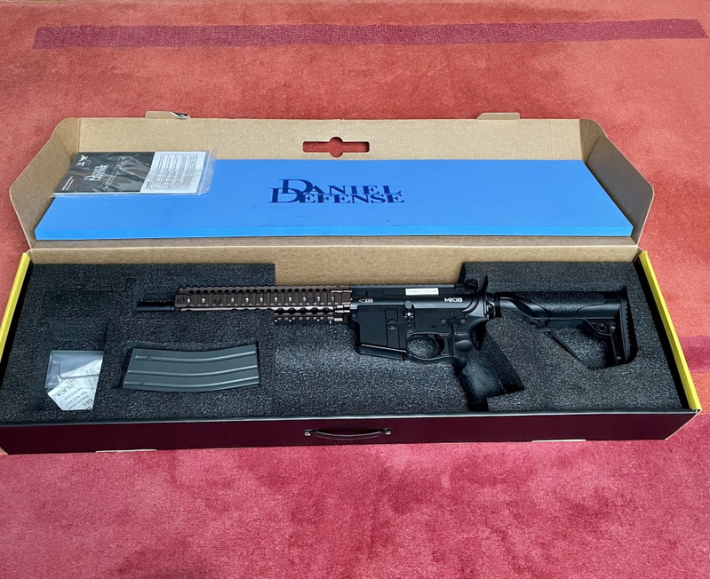 Bild 1 für Daniel Defense MK18 RIS2 Double Eagle GBBR - Black & Tan + accessories