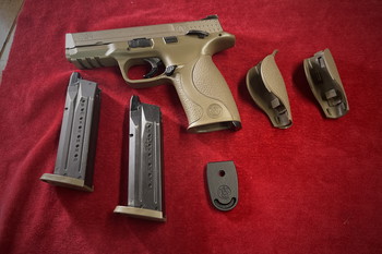 Afbeelding 10 van Smith & Wesson Licensed M&P 9 Pistol Replica - Tan + 2 mags en grip linings