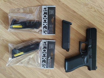Image 2 for New Umarex Glock 45 gen 5 + 2 mags