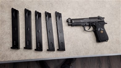 Image for We m9 met 6 mags