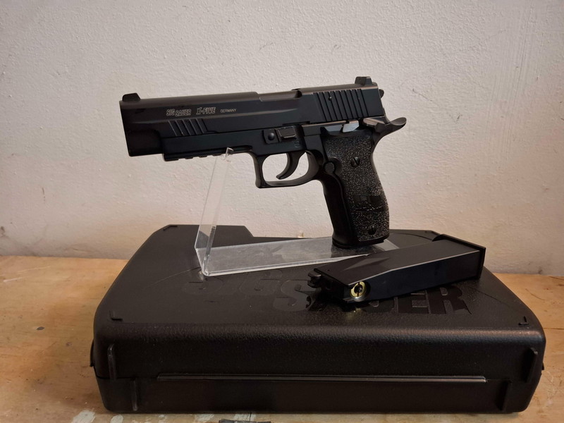 Afbeelding 1 van CYBERGUN P226S X-FIVE - Co2 BLOWBACK - NEAR-MINT