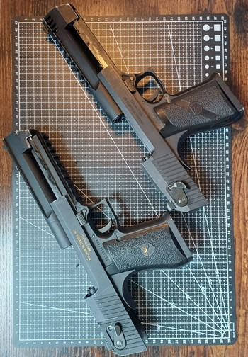 Image 2 for WE/Cybergun double desert eagle