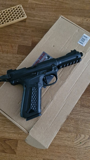 Afbeelding 2 van Aap 01 met mp7 kit