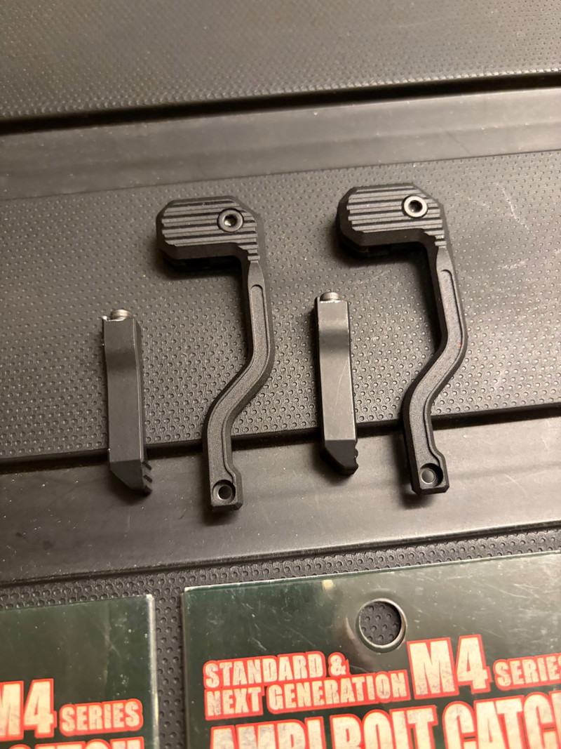Image 1 for Ambi Bolt Catch - AEG