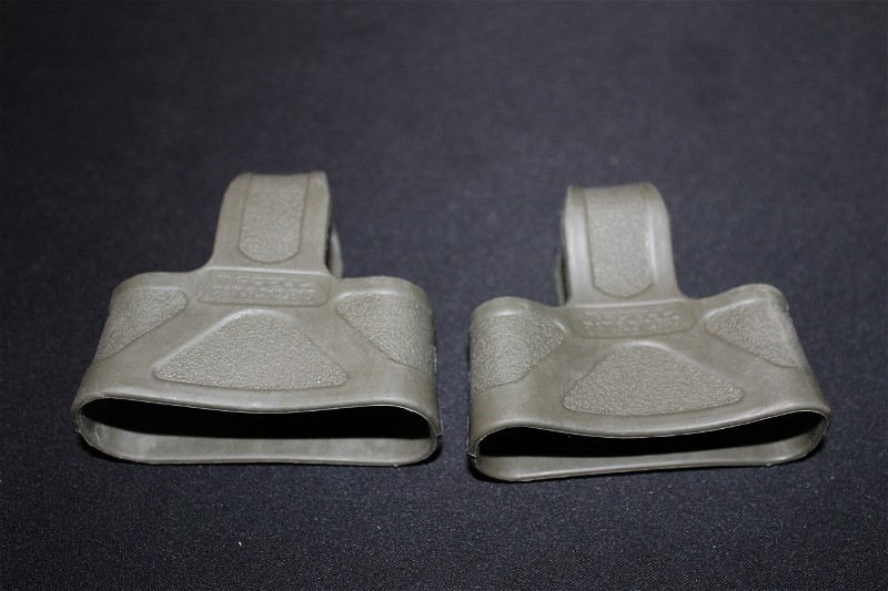 Image 1 for 2x M4/AR15 Magazine pull tabs Olive Drab
