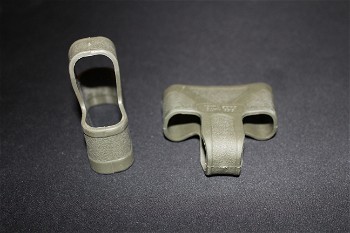 Image 2 for 2x M4/AR15 Magazine pull tabs Olive Drab