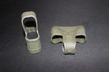 Imagen 2 de 2x M4/AR15 Magazine pull tabs Olive Drab