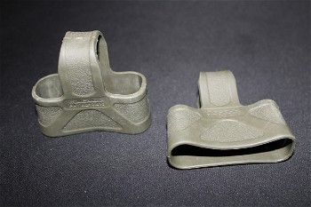 Image 3 for 2x M4/AR15 Magazine pull tabs Olive Drab