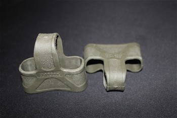 Image 4 for 2x M4/AR15 Magazine pull tabs Olive Drab