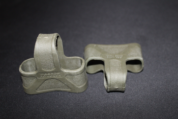 Image 4 pour 2x M4/AR15 Magazine pull tabs Olive Drab