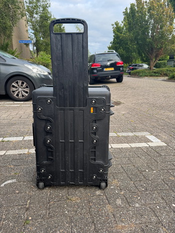Imagen 2 de PELI 1610 TROLLEY CASE LEEG ZWART