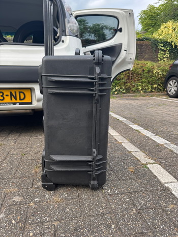Imagen 3 de PELI 1610 TROLLEY CASE LEEG ZWART