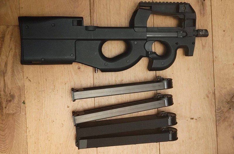 Zdjęcie 1 – WE P90 GBB HPA Tuned + 4 Magazine