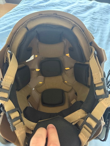 Image 4 for Helm met earmor set
