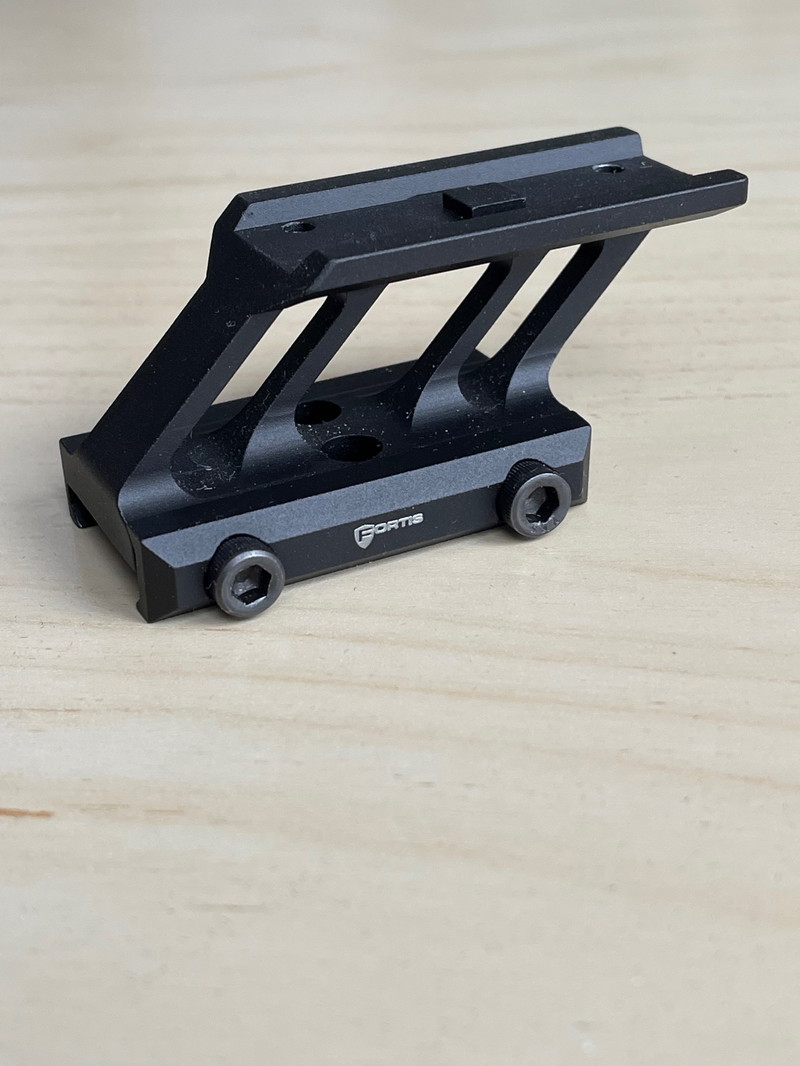Image 1 for RS Fortis F1 Mount - Lower Third