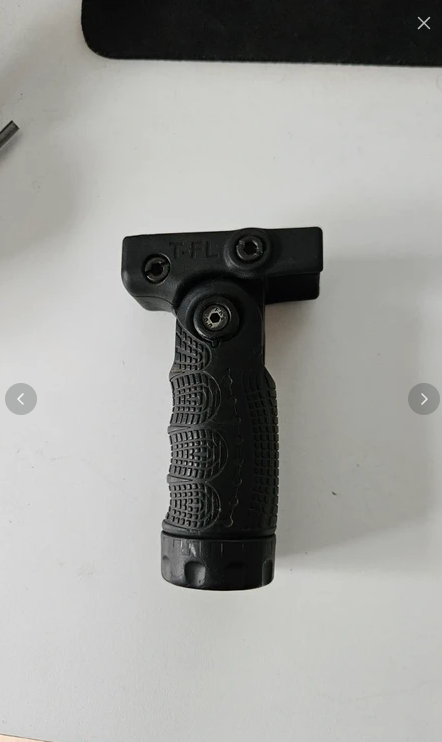 Afbeelding 1 van FAB Defense folding grip