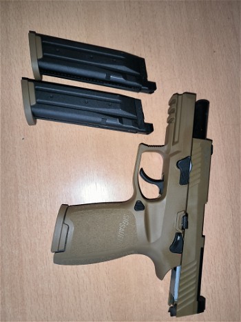Afbeelding 2 van Sigsauer m18 gbb pistool zo goed als nieuw