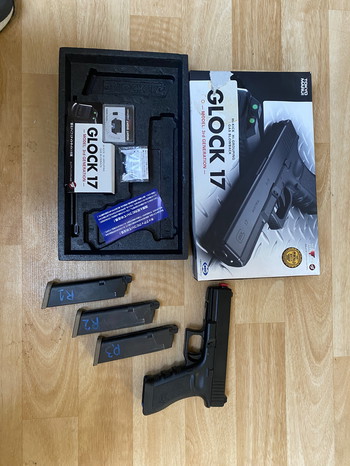 Image 3 pour Glock met 3 mags!