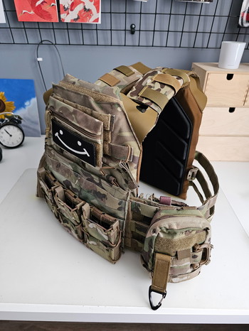 Afbeelding 4 van Emerson JPC Multicam Plate Carrier + Warrior Quick Mags + Pouches en andere extra's