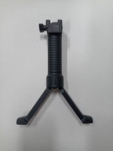 Imagen para Spring eject bipod grip