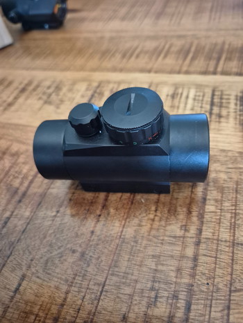 Afbeelding 2 van Red dot