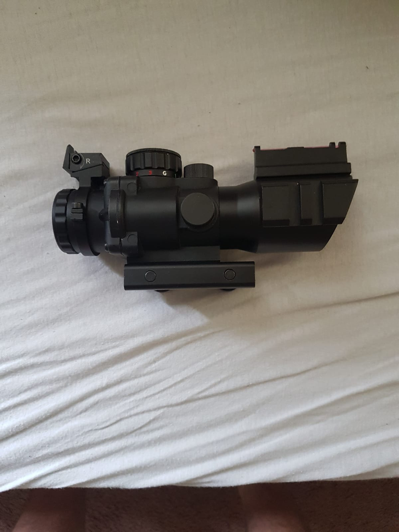 Image 1 for 4x32 ACOG