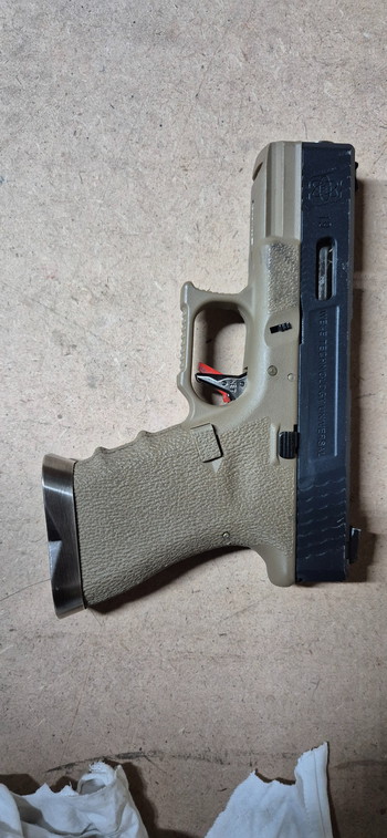 Image 2 for We glock 19