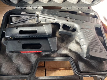 Bild 2 für CO2 GBB Glock 17 Gen 4 Pakket + 3 Magazijnen