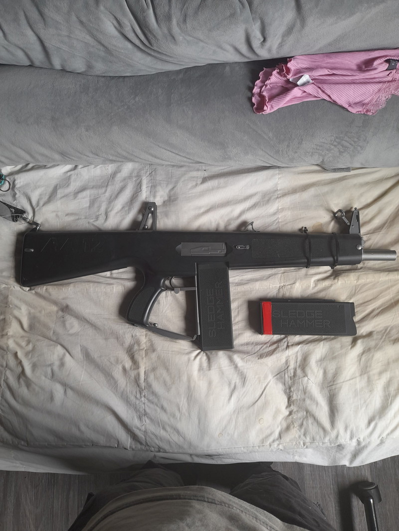 Image 1 pour AA12