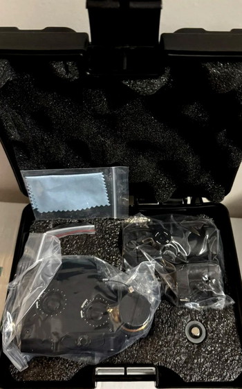 Image 2 for Eotech 558 + G43 ( new in the box)