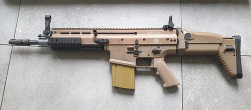 Afbeelding van FN Herstal SCAR-H CQC MK17 Mod.0 AEG - Dark Earth - Cybergun  ( nieuw in doos )