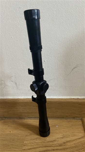 Image 4 for Afstelbare 4x20 Sniper Scope met picatinny ris rail mount en lens covers zwart