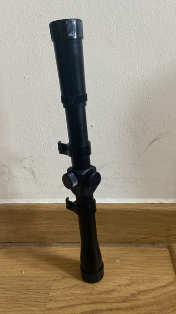 Bild 4 für Afstelbare 4x20 Sniper Scope met picatinny ris rail mount en lens covers zwart