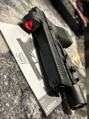 Imagen 2 de Glock 17 gen 5 mos co2