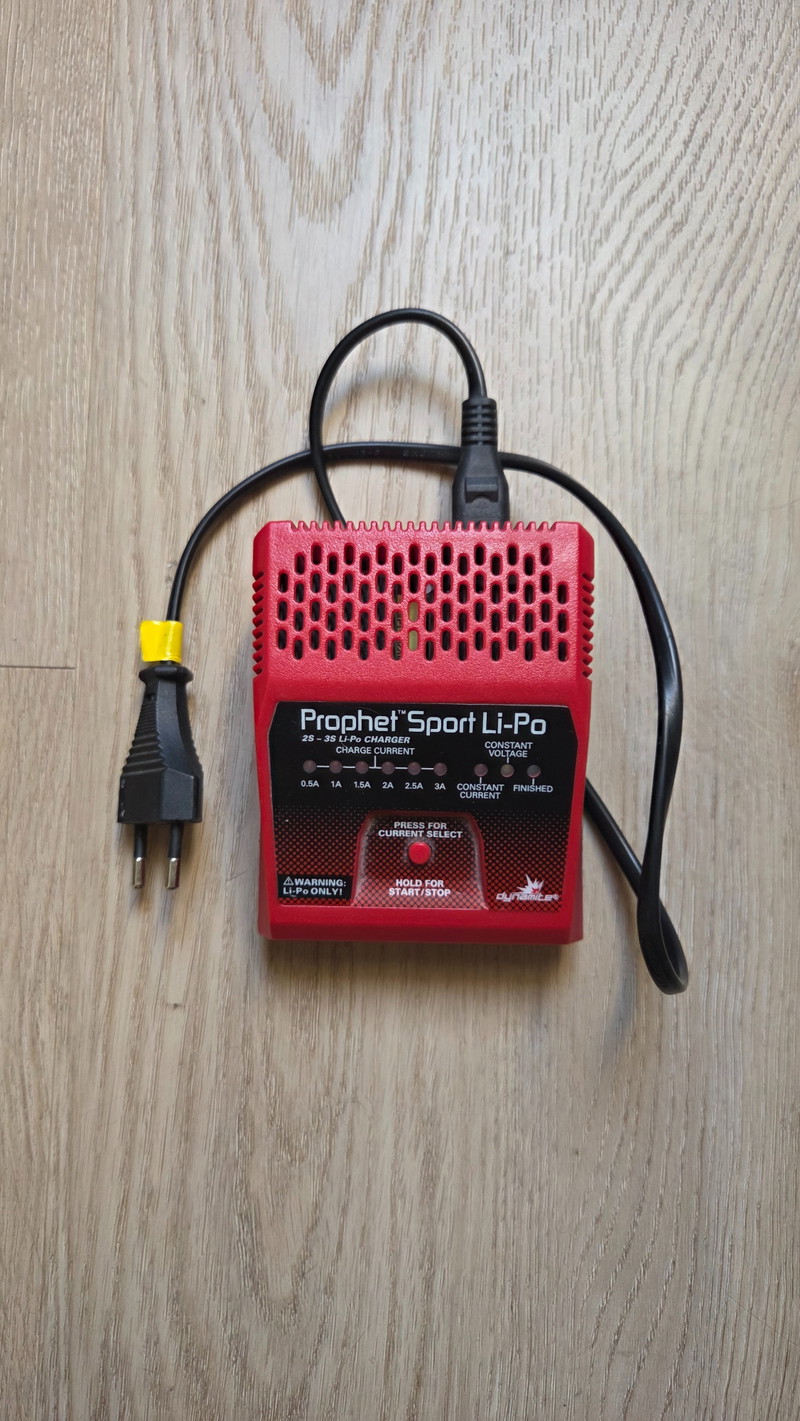Image 1 for Li-Po battery charger by Dynamite