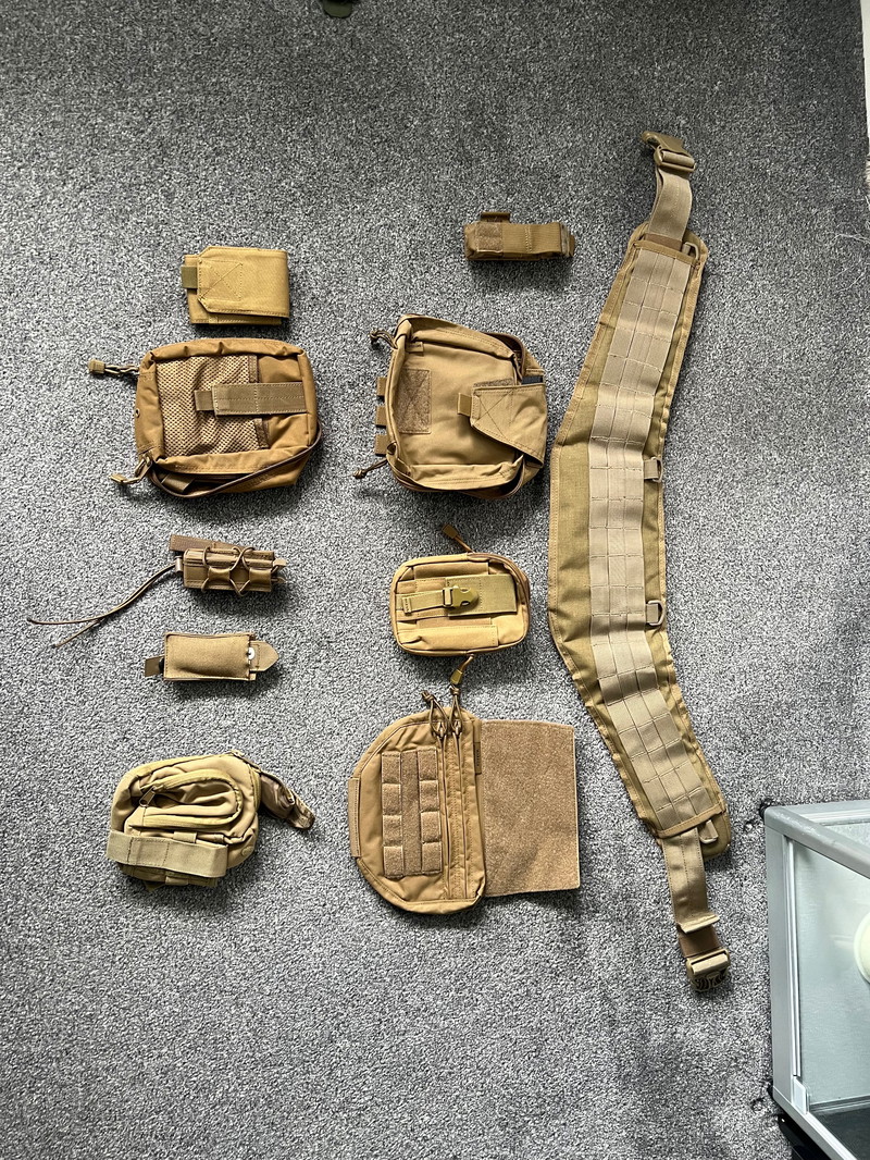 Afbeelding 1 van Lot Tan/black pouches & overig