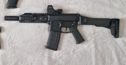 Image for GHK G5 GBB rifle + 3 spare mags